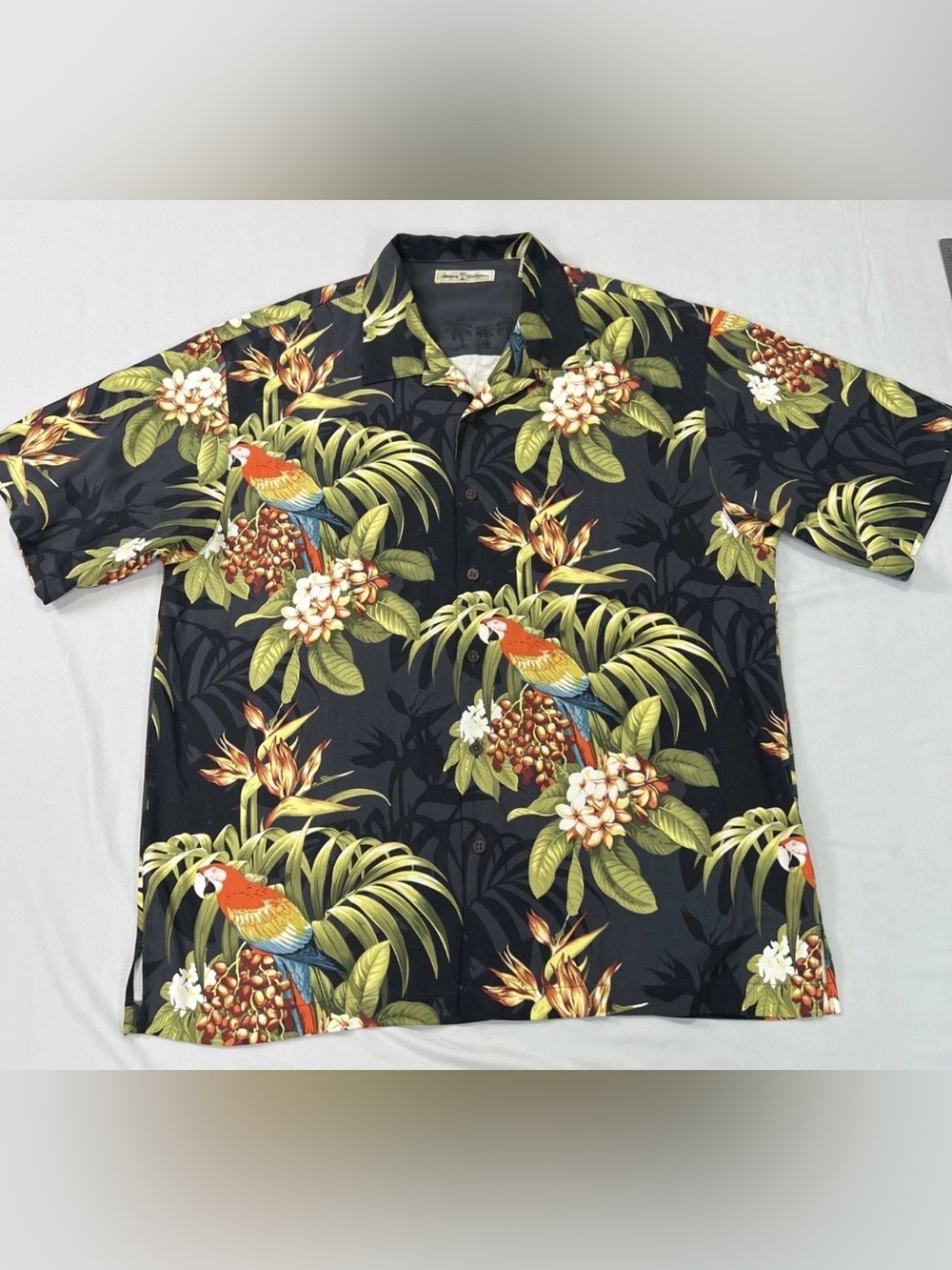 Tommy Bahama Hawaiian Shirt Mens Large 100% Silk Camp Parrots Floral Tropical
